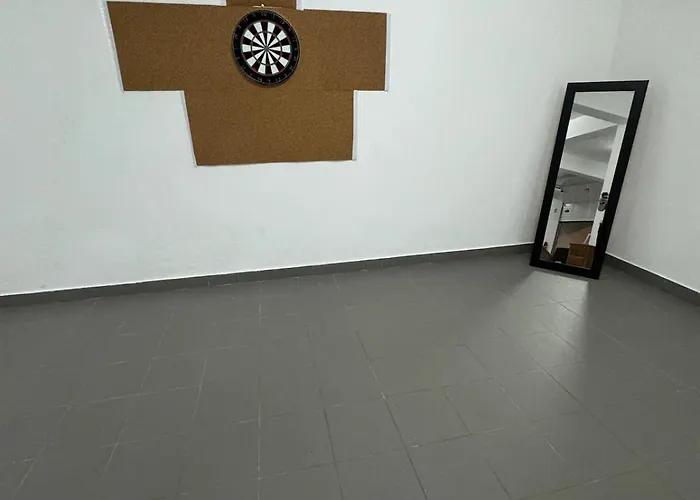 度假居 With Game And Entertainment *