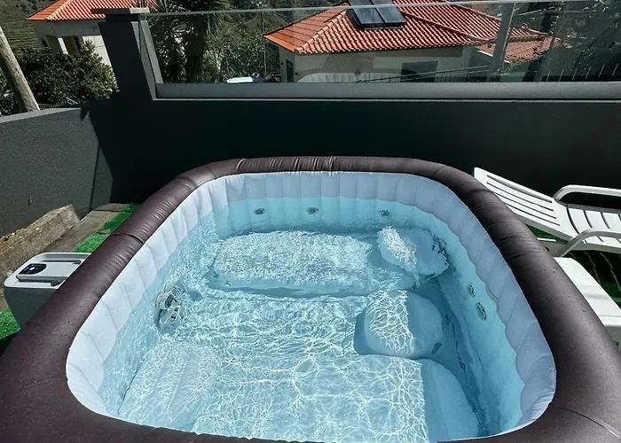 With Game And Entertainment São Vicente