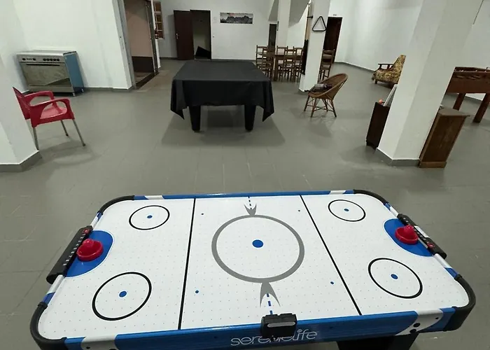 Dom wakacyjny With Game And Entertainment São Vicente